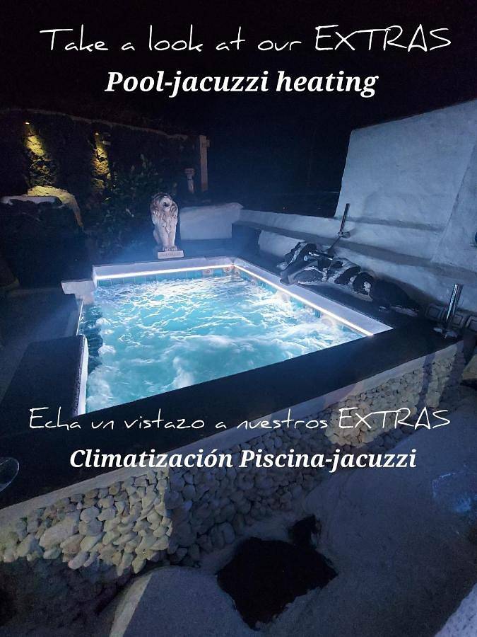 Aloelux Villa ! - Private Villa with Jacuzzi, cinema ,massage ,wonderful view, art desing villa in Conil, Tías