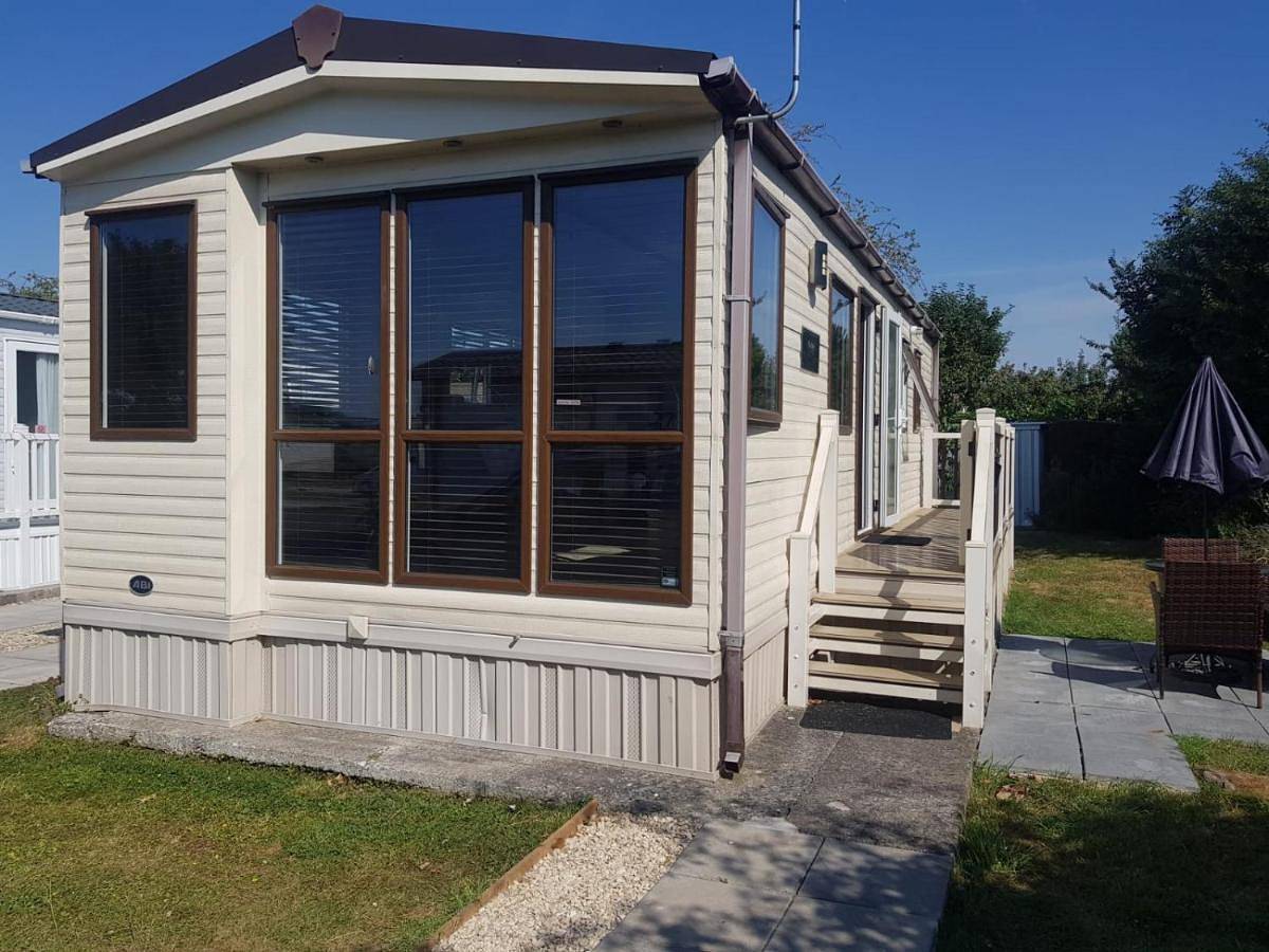 Two-Bedroom House in Burnham on Sea & Highbridge, Somerset