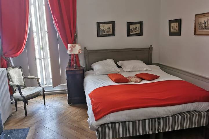 Château pour 17 personnes, avec jardin dans Yonne - 4