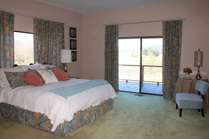 Vacation rental for 10 people, with terrace in Russian River