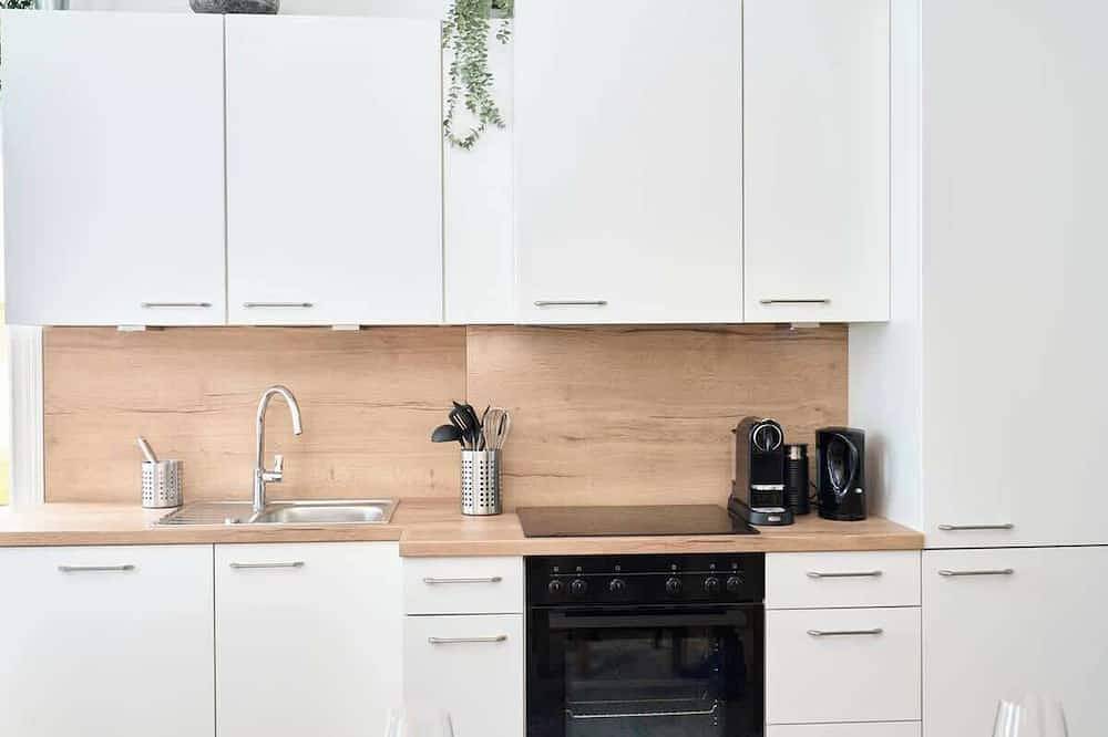 Ganze Wohnung, Loftly: - Zentral - 90m2 - Self Check-In in Charlottenburg Berlin, Berlin