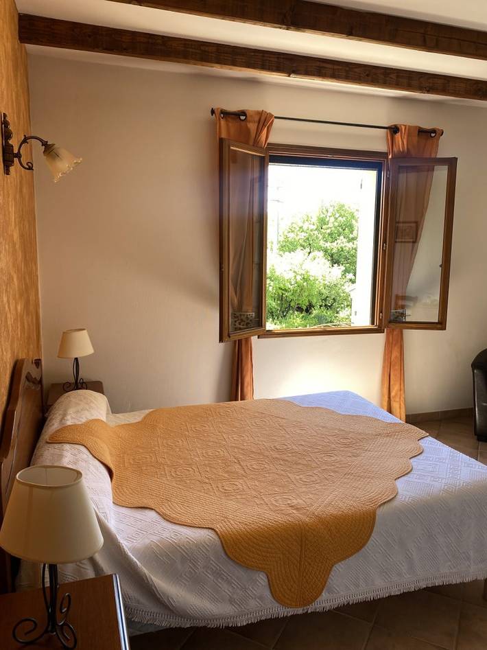 Location de vacances pour 2 personnes, avec jardin et piscine à Puyméras - 4