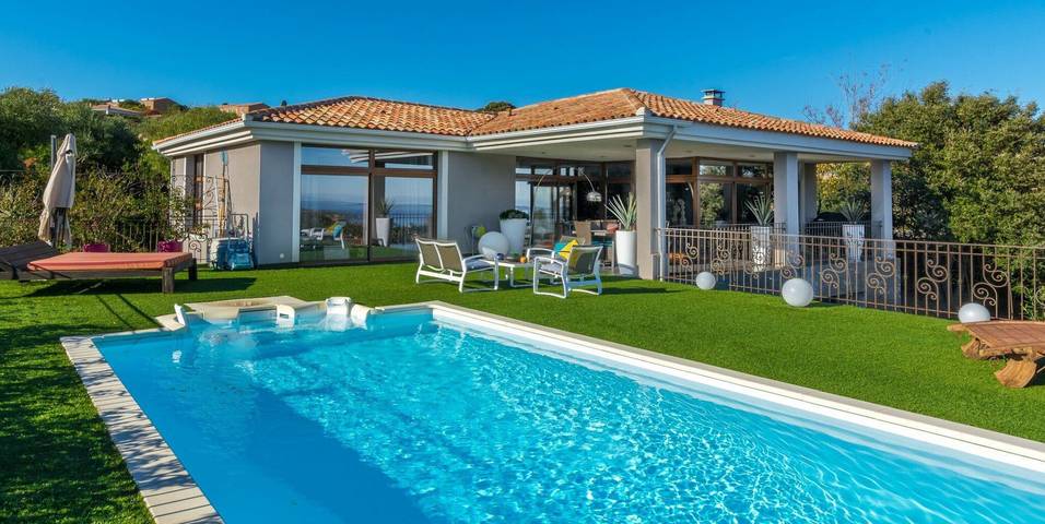 Chambre d’hôte pour 4 personnes, avec jardin, animaux acceptés à Lumio