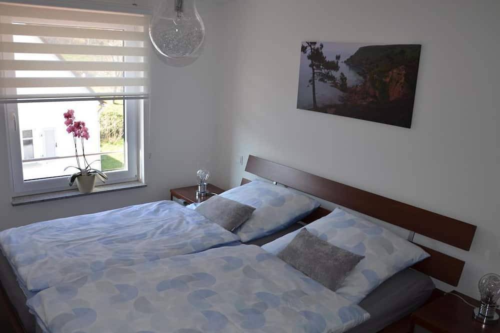 Ganze Wohnung, Ferienwohnung im Seminargarten - Appartement/Fewo, Dusche und Bad, Wc, in Hambach (Neustadt), Neustadt an der Weinstraße
