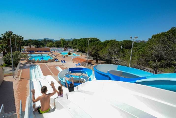 Camping pour 6 personnes, avec piscine ainsi que jardin et terrasse à Puget-sur-Argens - 4