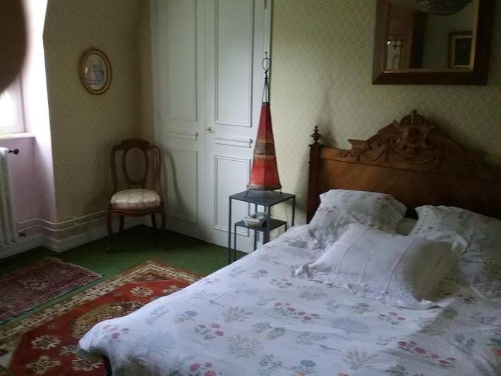 Chambre d’hôte pour 2 personnes, avec piscine ainsi que vue et jardin à Vic-sur-Cère - 3