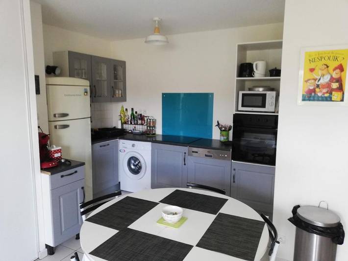 Gîte pour 8 personnes, avec Balcon et Terrasse ainsi que Jardin et Vue dans Hasnon
