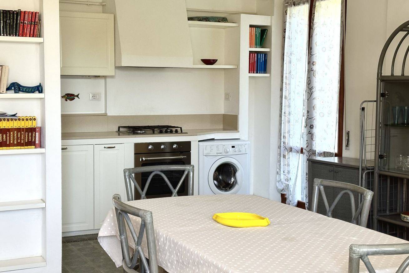 Entire apartment, M404 - Marcelli, three-room apartment with garden a stone's throw from the sea in Marcelli, Riviera del Conero