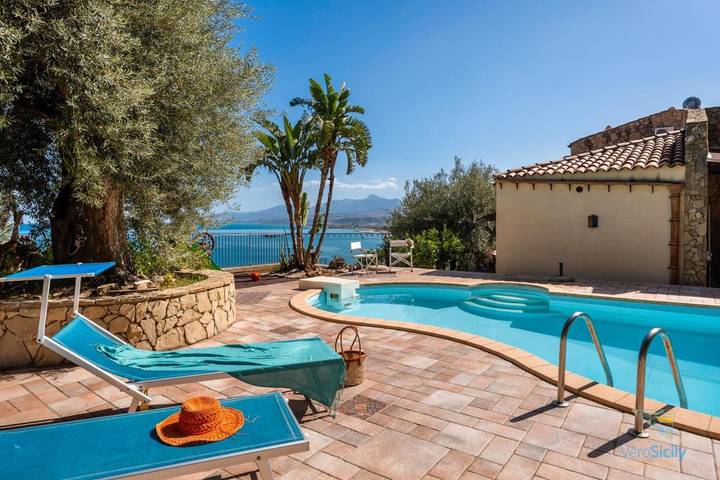 Villa per 6 persone, con Balcone e Terrazza nonché Piscina e Panorama a Termini Imerese