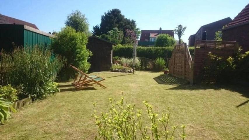 Ferienhaus für 6 Personen, mit Terrasse und Garten in Nesse