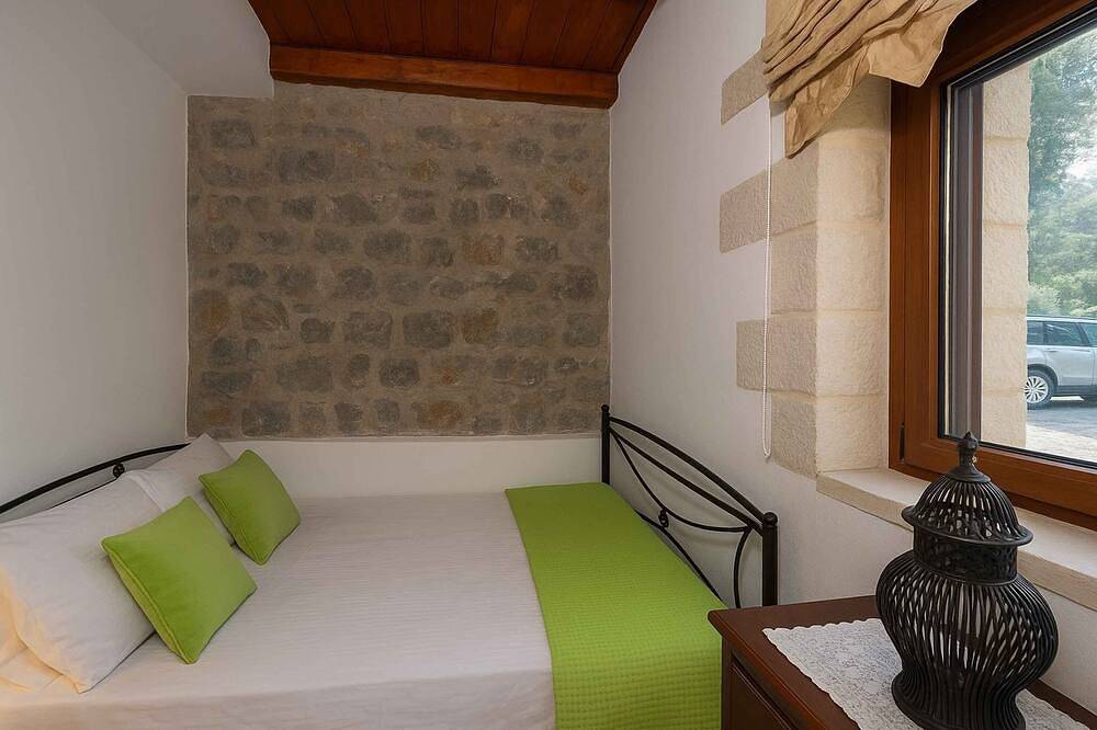 Geroulios Estate l Weddings, Events & Yoga Retreat in Chania region