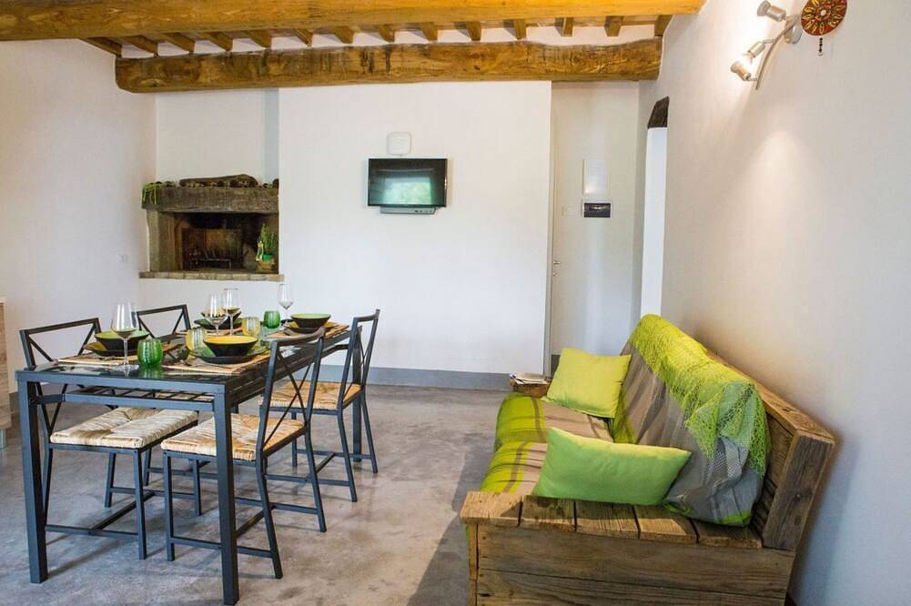 Villa Mignola by Mmega in Perugia, Perugia Province