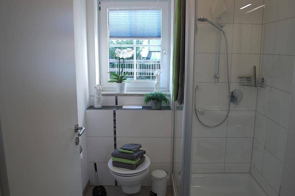 Ganze Wohnung, Ruheoase am Forggensee - Bieber - Appartement/Fewo, Dusche, Wc, 1 Schlafraum in Rieden, Bayerisch Schwaben