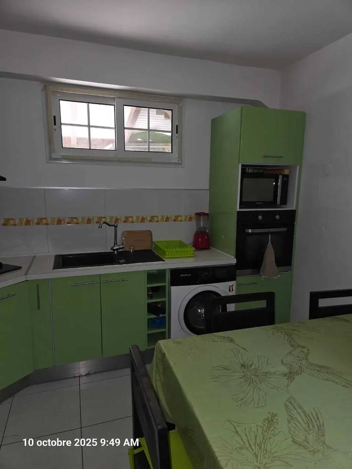 Gîte pour 6 personnes, avec piscine et terrasse à Gros Morne (homonymie)