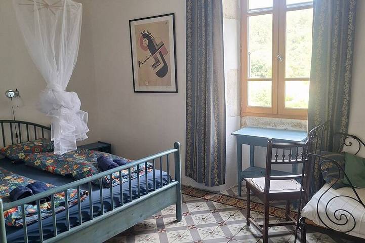 Location de vacances pour 12 personnes, avec terrasse et jardin, animaux acceptés à Lagorce - 3