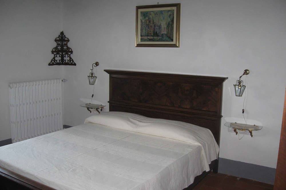 Hilltop Bauernhaus mit Aussicht auf die Landschaft: 5 Betten (+2) in Scheggia, Anghiari