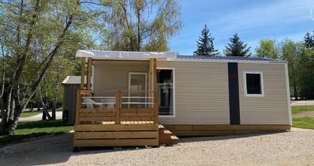 Gîte pour 2 personnes, avec piscine et jardin ainsi que vue et terrasse, animaux acceptés à Bulgnéville