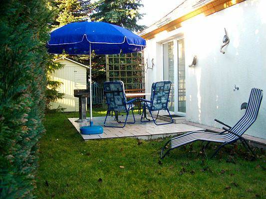 Apartamento entero, Direkt am Wasser, Parterre mit Terrasse und Grill, bis 4 Personen in Dranske, Rügen