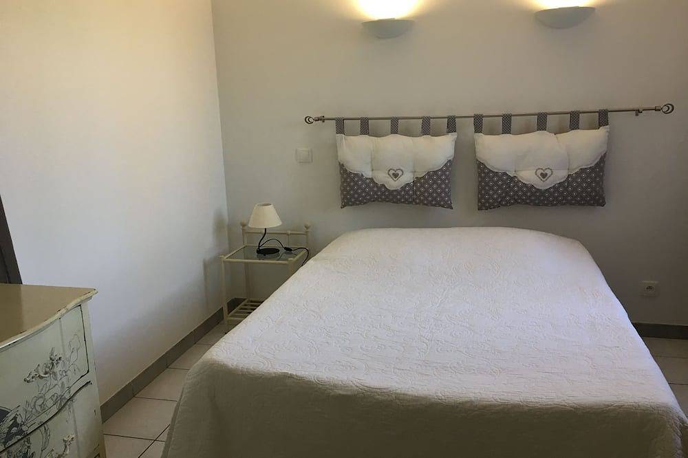 Spacieuse Villa, Piscine,jacuzzi sécurisés & chauffés du 15/05-15/09,jardin clos in Sampzon, Ardèche
