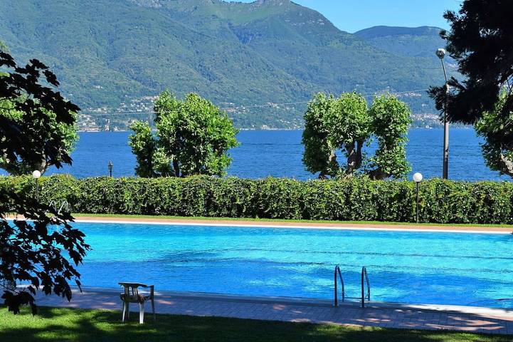 Ferienwohnung für 6 Personen, mit Garten und Pool in Porto Valtravaglia