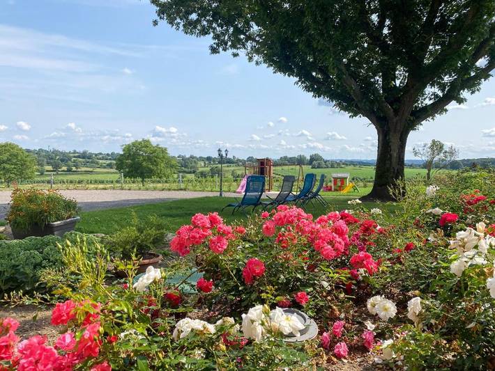 Location de vacances pour 15 personnes, avec jardin et vue à Saumont-la-Poterie