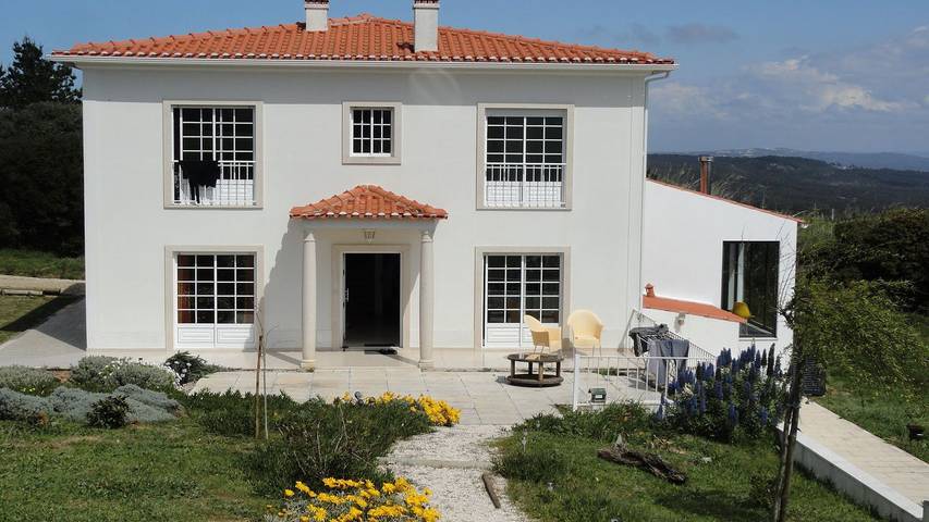Villa for 4 people, with terrace and garden in Costa de Prata