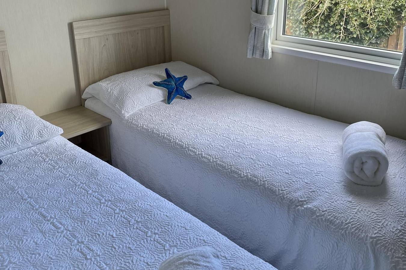 Newquay Bay Resort, Sandy Toes - Sleeps 6, Pets Ok in Newquay, Cornwall