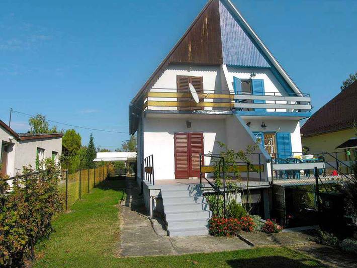 Ferienhaus für 6 Personen, mit Balkon und Garten am Balaton