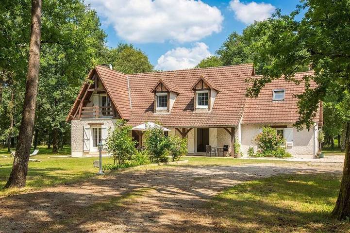Location de vacances pour 12 personnes, avec Balcon et Jardin à Theillay