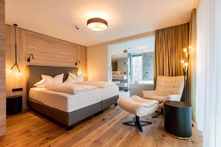 Hotel für 2 Personen, mit Balkon und Terrasse sowie Whirlpool und Garten im Dahner Felsenland - 4