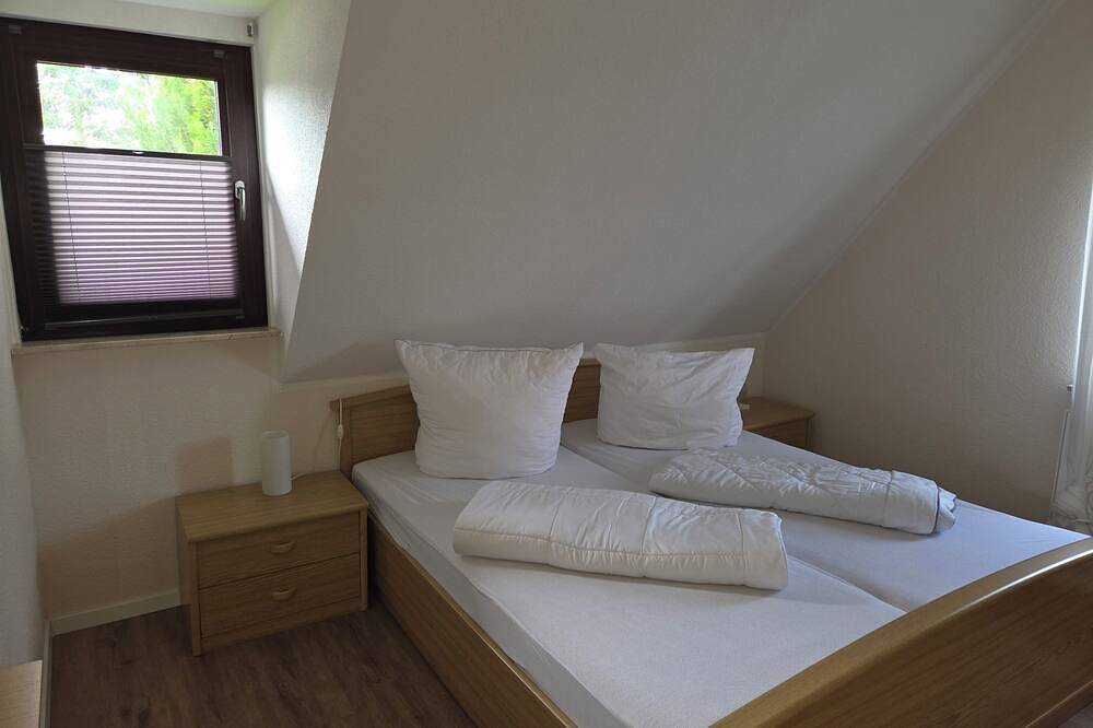 Ganze Wohnung, Oberwohnung in Westeraccum mit Balkon in Dornum (Stadt), Dornum
