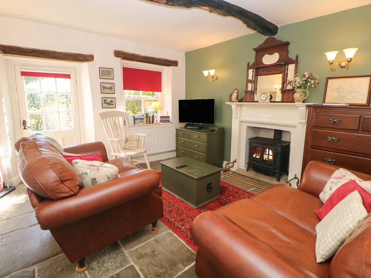 Clematis Cottage in Baslow and Bubnell, Derbyshire