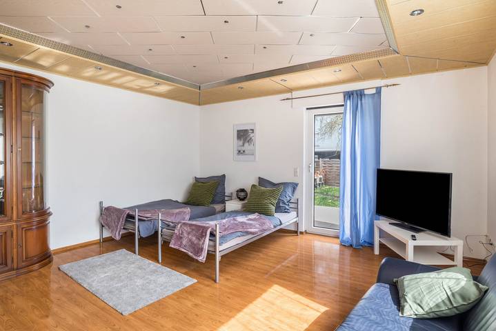 Geheel appartement, Appartement "Am Hirnach 2" met gedeelde tuin & Wi-Fi in Sindelfingen, Landkreis Böblingen