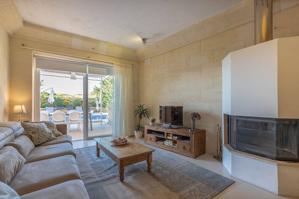 Ferme avec piscines et vues in Qala, Gozo