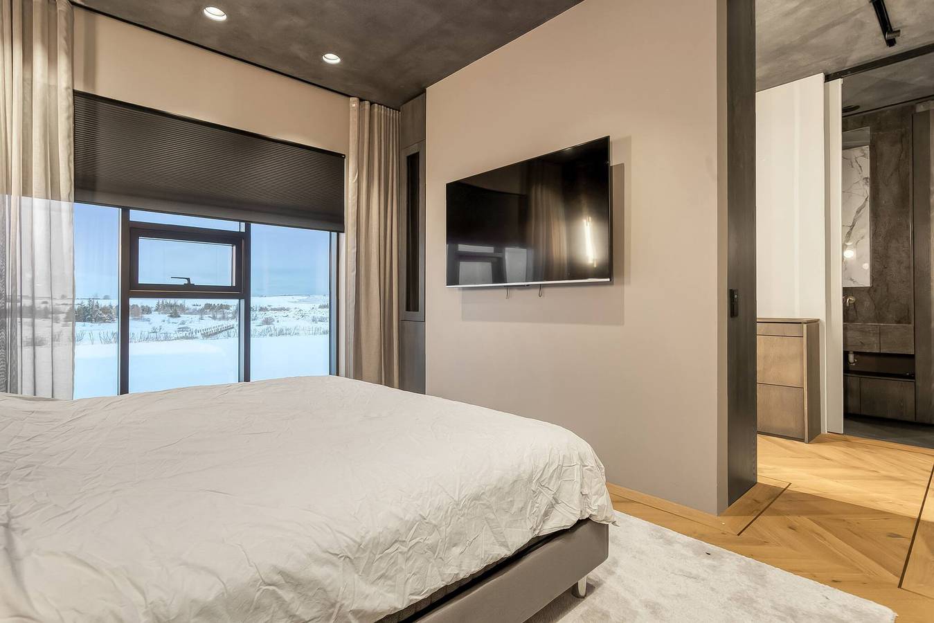 Glamorous & Stylish Getaway! in Garðabær, Iceland