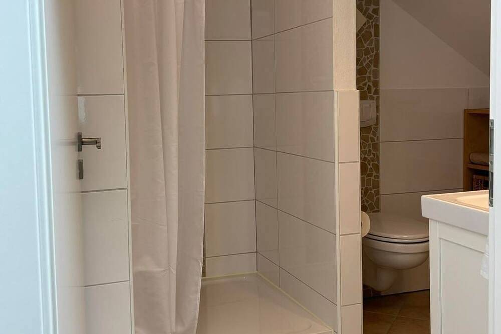 Ganze Wohnung, Apartment Eulenhorst - Appartement/Fewo, Dusche, Wc, 1 Schlafraum in Lahnstein, Osteifel