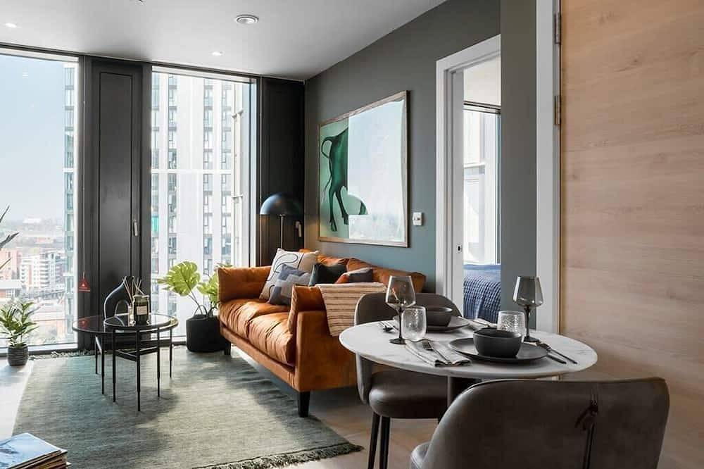 Entire apartment, Your Perfect Stay l The Mercian Bldg., 218 Broad Street, Birmingham B15 1Ay in Birmingham, Birmingham Area