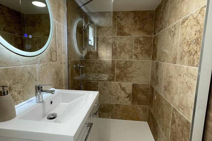 Gîte pour 2 personnes, avec jardin et terrasse à Treffort - 4