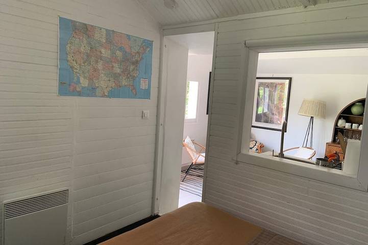 Gîte pour 2 personnes, avec terrasse ainsi que jardin et piscine à La Garde - 3