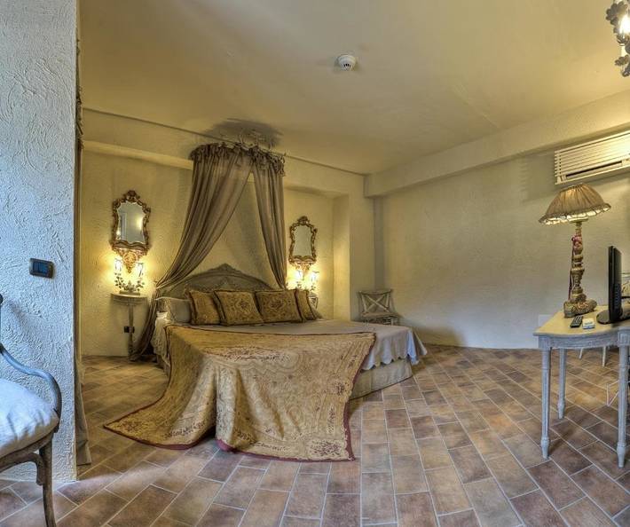 Maison de campagne pour 3 personnes, avec vue ainsi que jardin et piscine, animaux acceptés à Graniti - 2