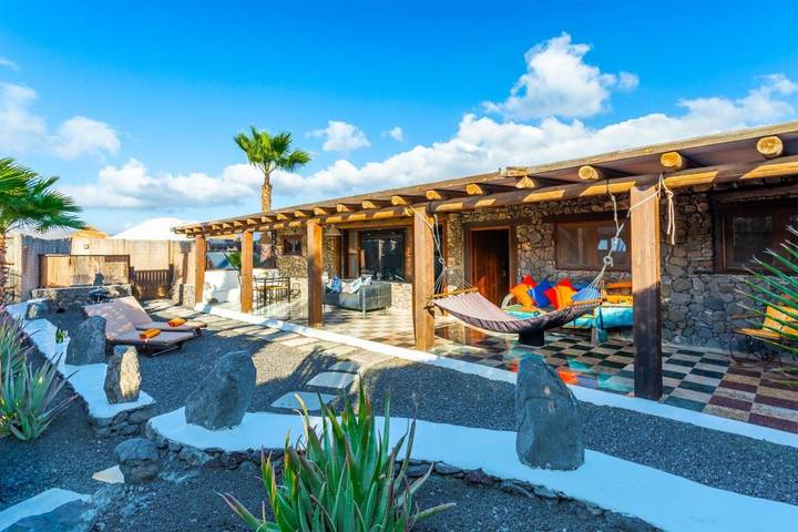 Casa rural para 4 personas, con piscina y vistas además de jardín y piscina para niños en Haría - 4