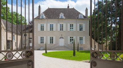Maison d’hôte pour 2 personnes, avec vue ainsi que piscine et jardin à Demigny