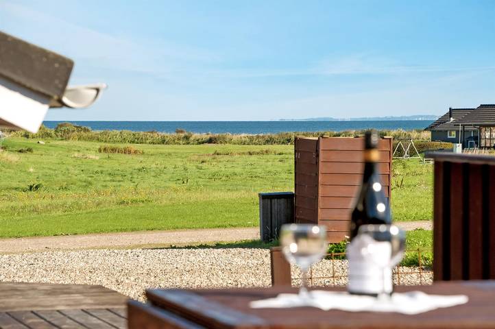 Ferienhaus für 8 Personen, mit Whirlpool und Terrasse sowie Sauna in Nordborg