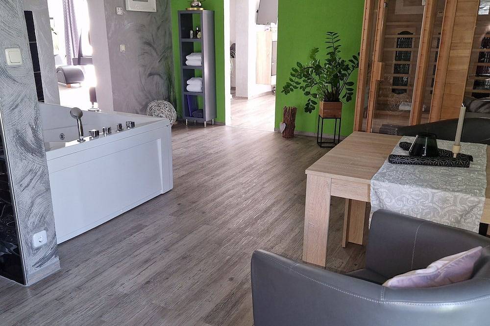 Ganze Wohnung, Romantisches Ferienhaus Zeit zu Zweit - Privat Spa in Allstedt, Saale-Unstrut