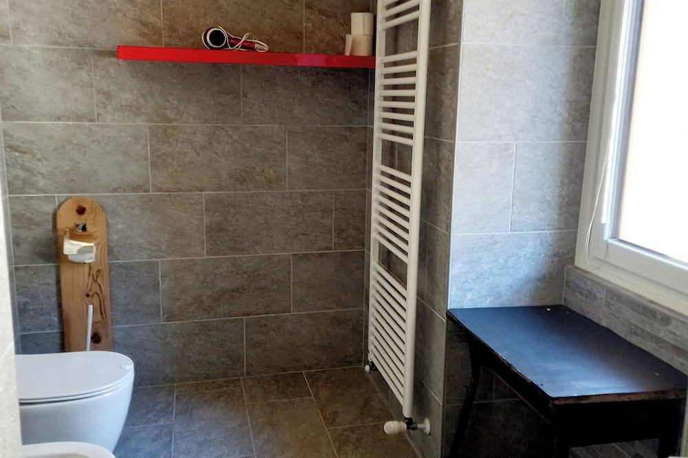 Ganze Wohnung, Panoramic studio apartment in Pianazzola, Kleven