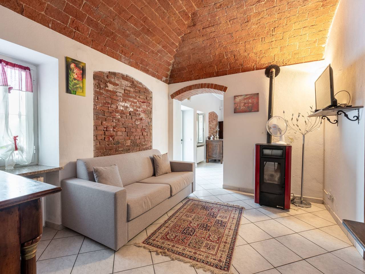 Entire apartment, Giada in Castell'Alfero, Asti Province