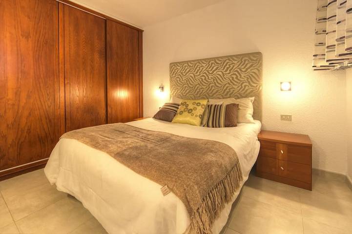 Appartement entier, Luxury Apartment, Fast WIFI, Sunny Terrace, Heated Pool, Marazul in Marazul, Adeje