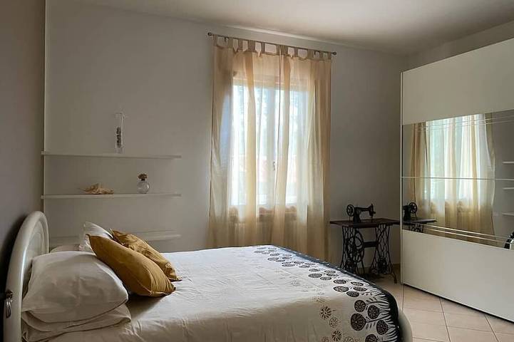 Entire apartment, Casa Isorea cozy place surrounded by greenery just a stone's throw from the city. in Pesaro, Valle del Metauro