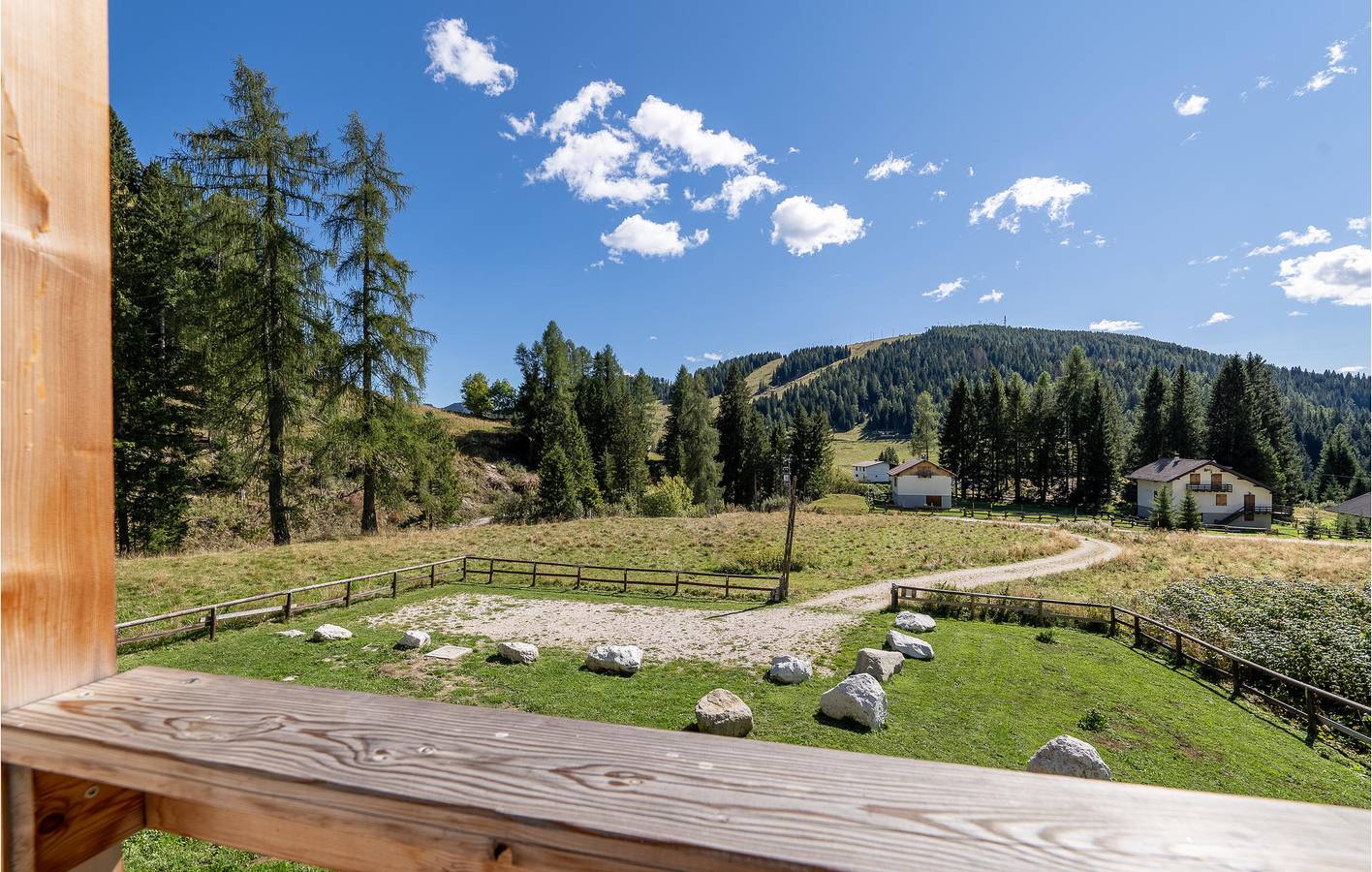 Appartement mit Bergblick, Parkplatz und WiFi in Castello Tesino, Valsugana