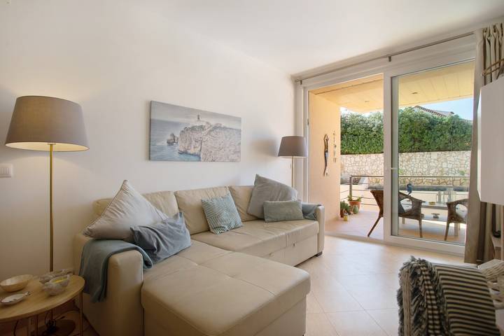Ganze Wohnung, Ferienwohnung 'Praia Areia Branca' mit Meerblick, Gemeinschaftspool und Wi-Fi in Praia da Areia Branca, Lourinhã